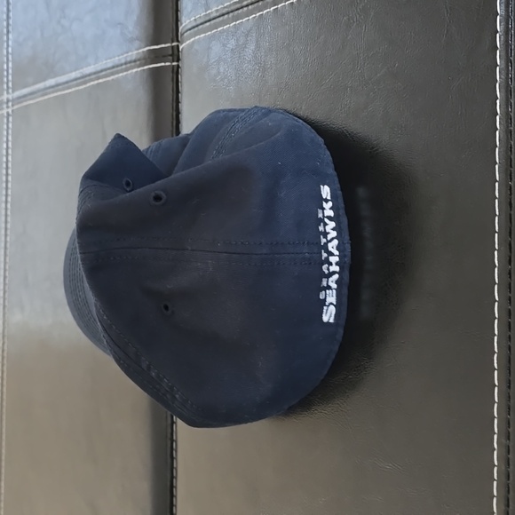 Men's Seattle Seahawks '47 College Navy Franchise Fitted Hat - Picture 9 of 9